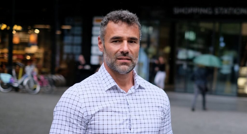 Martin Slavev, realitní makléř